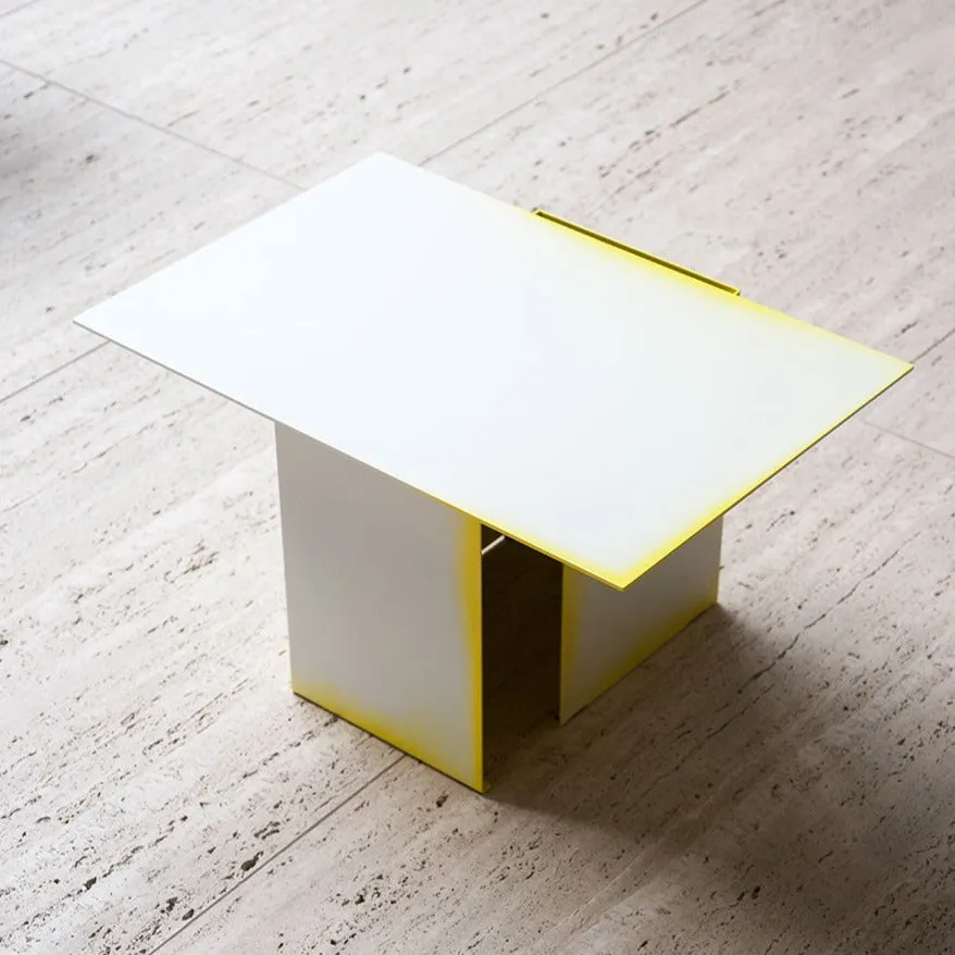 Daze Table