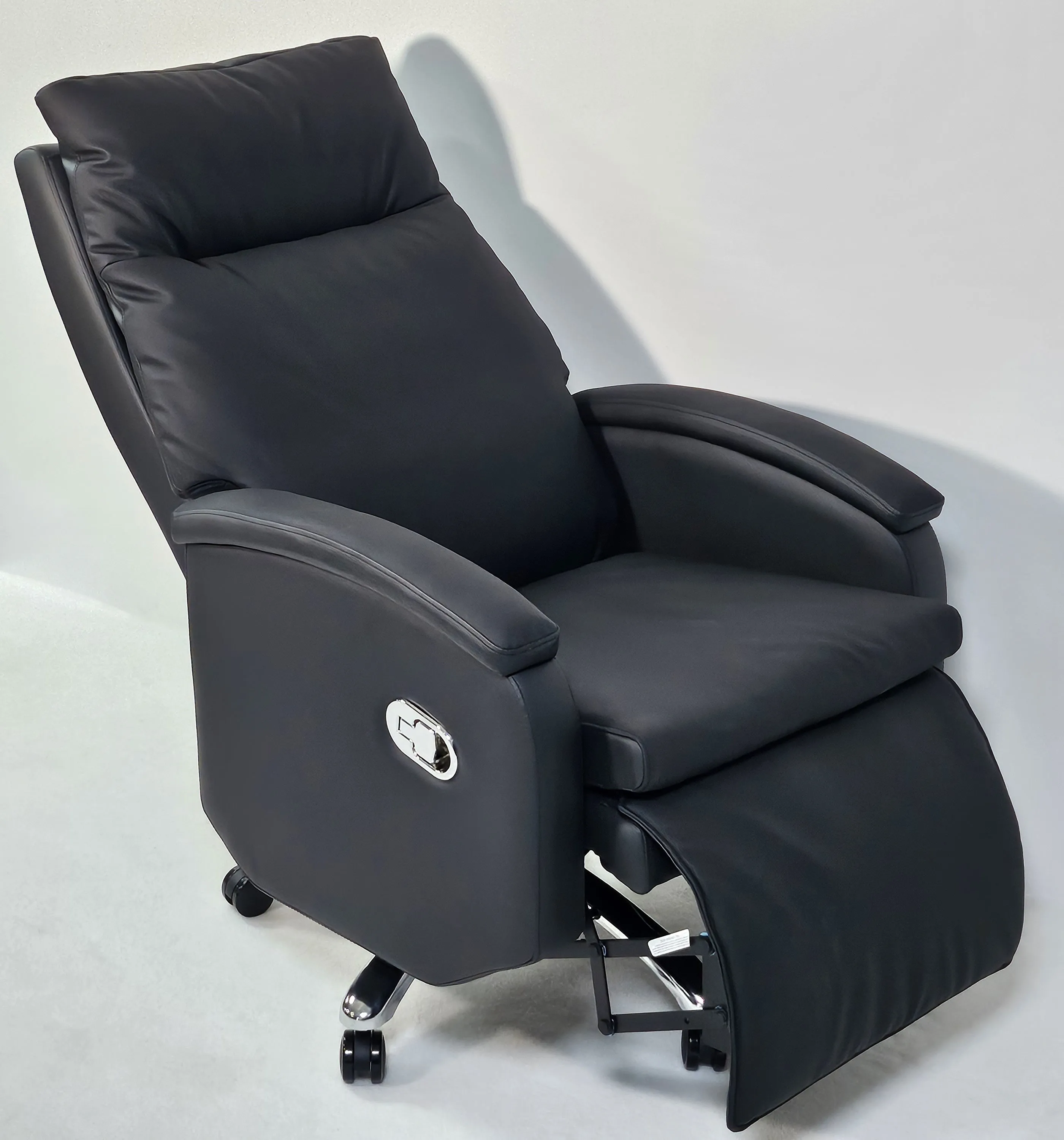 Full Reclining High Back Executive Office Chair in Black Leather - H004